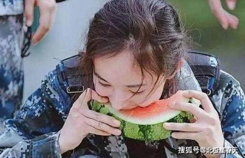 娱乐圈吃瓜明星杨幂微博,娱乐圈风云再起，瓜王归来！